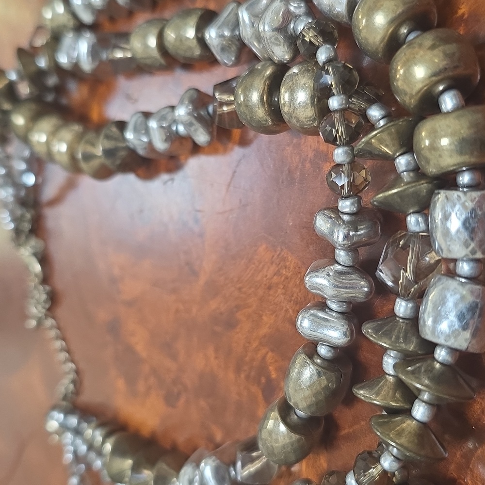 Vintage Elegant Silver and Gold Beaded Coaker Like Necklace. 16 Lenth 4" Chain